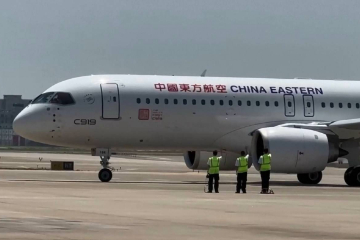 Passengers satisfied with C919 flight