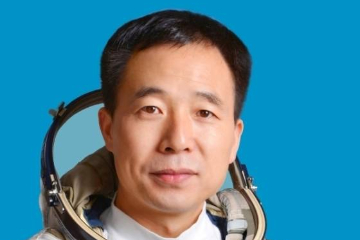 再探苍穹，景海鹏将成中国四度飞天第一人