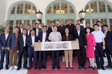 程学源率中国侨联代表团拜访柬埔寨中国港澳侨商总会
