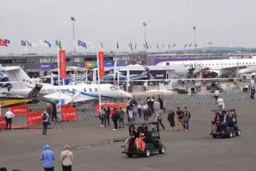 Chinese enterprises showcase multiple new products at Paris airshow