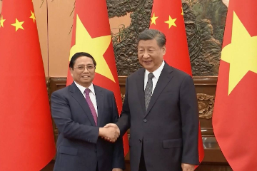 中国国家主席习近平会见越南总理范明政