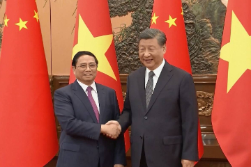 Xi meets Vietnamese PM