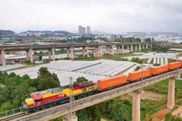 Freight volume of China-Laos Railway up 194 percent year on year during H1