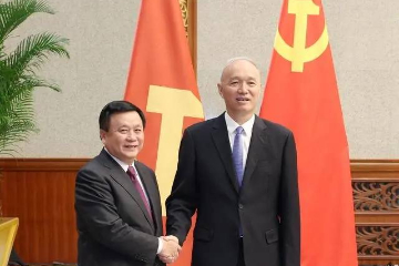 蔡奇会见越南共产党代表团