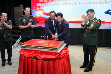 中国驻柬埔寨大使馆举行庆祝建军96周年招待会