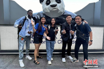 “Z世代”画像中国｜曾为学中文哭鼻子的菲律宾姑娘是怎样变成“中国通”的？