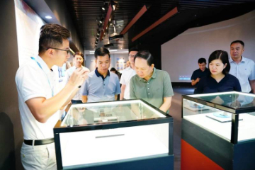 河池市高新区到柳州市北部生态新区考察学习