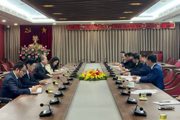 中国驻越南大使会见越共中央政治局委员、河内市委书记