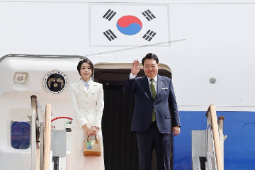 韩国总统尹锡悦启程赴印尼印度出席东盟和G20峰会