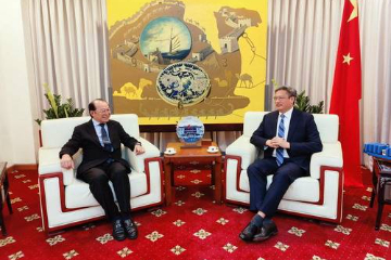 中国驻胡志明市总领事会见越南胡志明市台湾商会会长