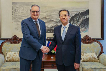 中国外交部副部长马朝旭会见俄罗斯驻华大使 