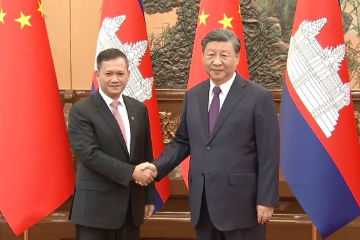 中国国家主席习近平会见柬埔寨首相洪玛奈