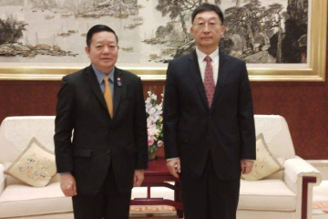 广西壮族自治区党委书记刘宁会见东盟秘书长高金洪  