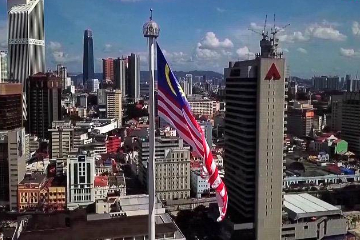 Malaysian PM lauds strong relations, cooperation potential with China