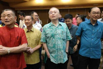 魏家祥连任马华总会长 派系拿下所有高职