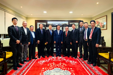 中国驻菲大使会见菲律宾中国和平统一促进会代表  
