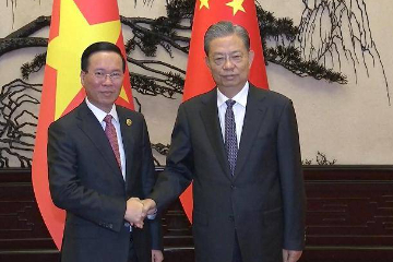 赵乐际分别会见越南总统、哈萨克斯坦总统和泰国总理