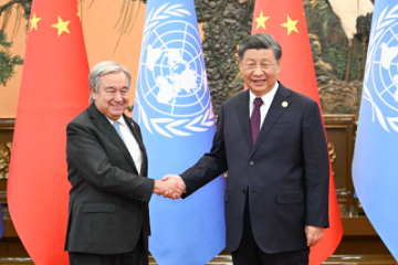 中国国家主席习近平会见联合国秘书长古特雷斯