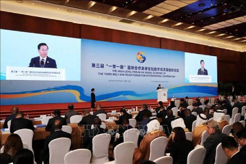 越南国家主席在第三届“一带一路”国际合作高峰论坛上发表讲话