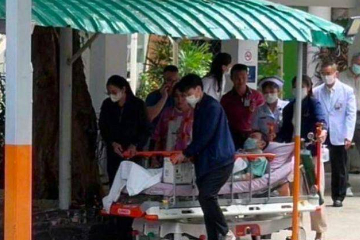 他信看似仍病重？泰警方要求医院提呈医疗报告