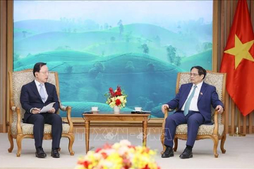 越南政府总理范明政会见三星电子首席财务官朴学奎