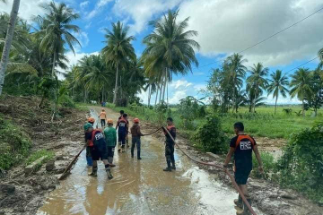 菲律宾强降雨已致2人死亡 87万人受灾