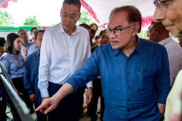 马泰首相承诺合作提升边境经济 未讨论泰南陆桥