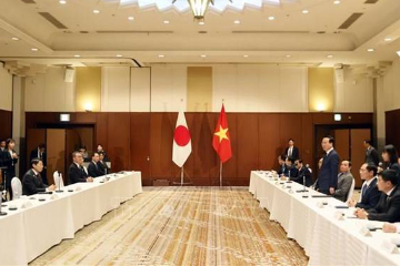 越南国家主席武文赏会见日本福冈县知事及九州地区部分地方领导人