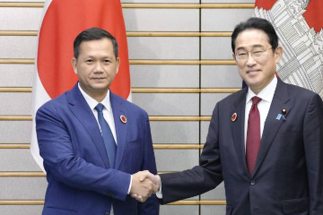 日本首相与柬埔寨首相会谈 日本将支援柬埔寨数字化