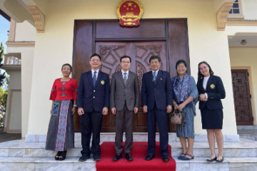 中国驻清迈总领事会见泰国国会上议院议员比查和远东大学校长吉迪帕
