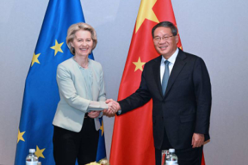 中国总理李强会见欧盟委员会主席冯德莱恩