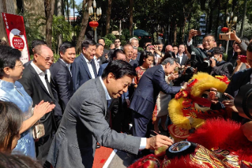 中国驻泰国使馆举办 2024年“温暖迎春 共庆中国年”活动