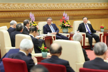 中国总理李强会见日本经济界访华团