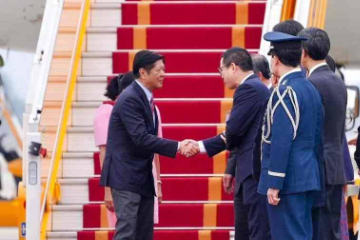 菲律宾总统马科斯访问越南，大米是焦点
