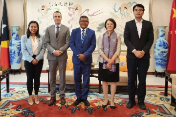 中国驻东帝汶大使会见脆弱国家集团（G7+）秘书长赫尔德