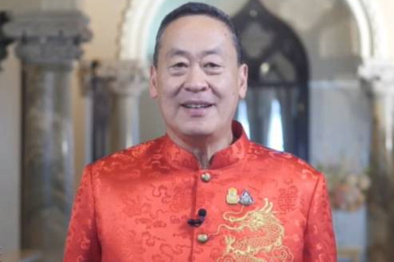 泰国总理赛塔向泰国华人和中国人民拜年