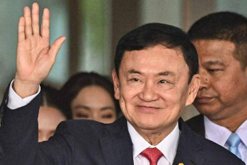 学者：泰国前首相达信获释给政治斗争火上浇油