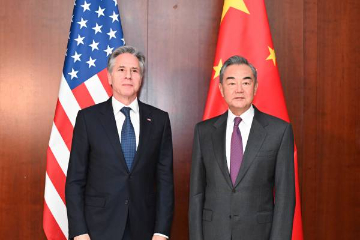 中国外长王毅会见美国国务卿布林肯