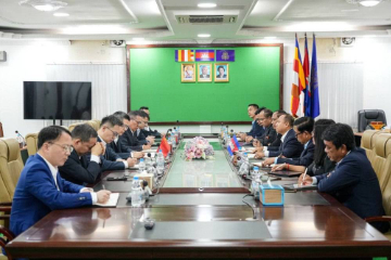 China Mulls More Investments in Cambodia