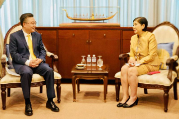中国—东盟中心秘书长会见泰国外交部副次长潘提帕