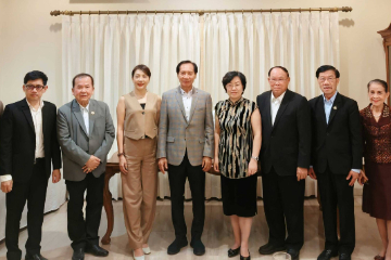 中国驻孔敬总领事刘红梅会见泰中文化经济协会会长颇钦